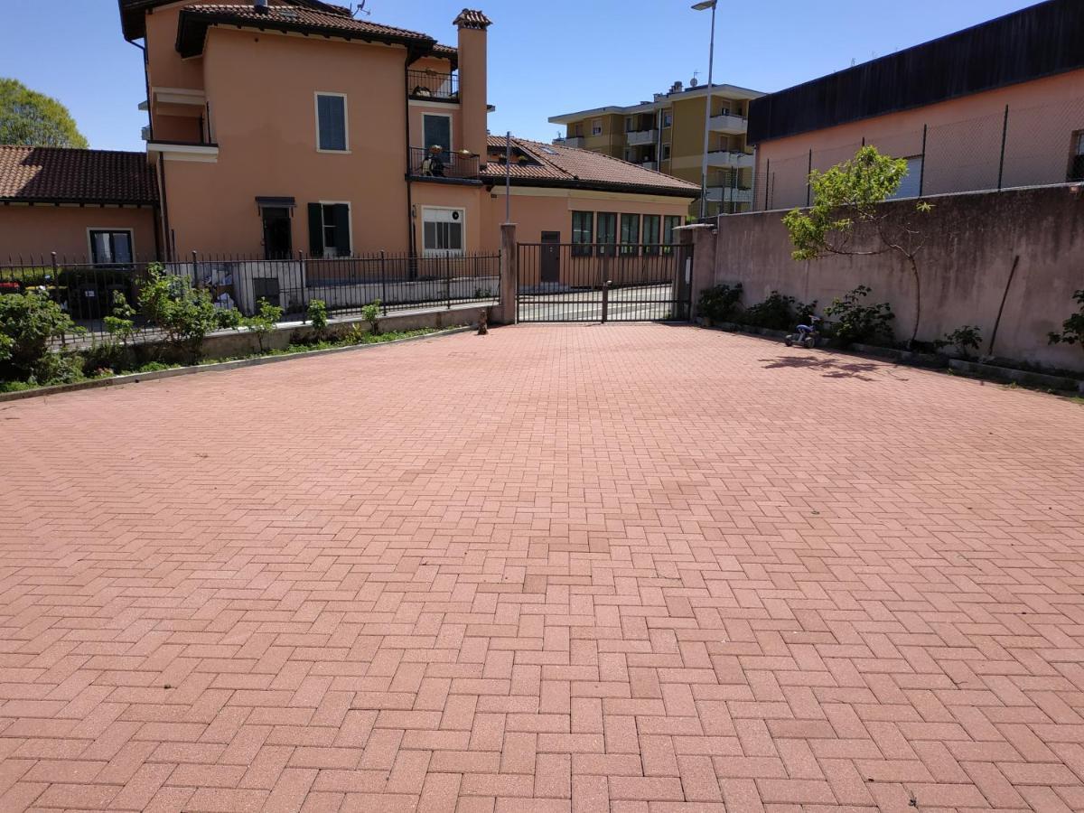 Casa Marina Appartement Verbania Buitenkant foto